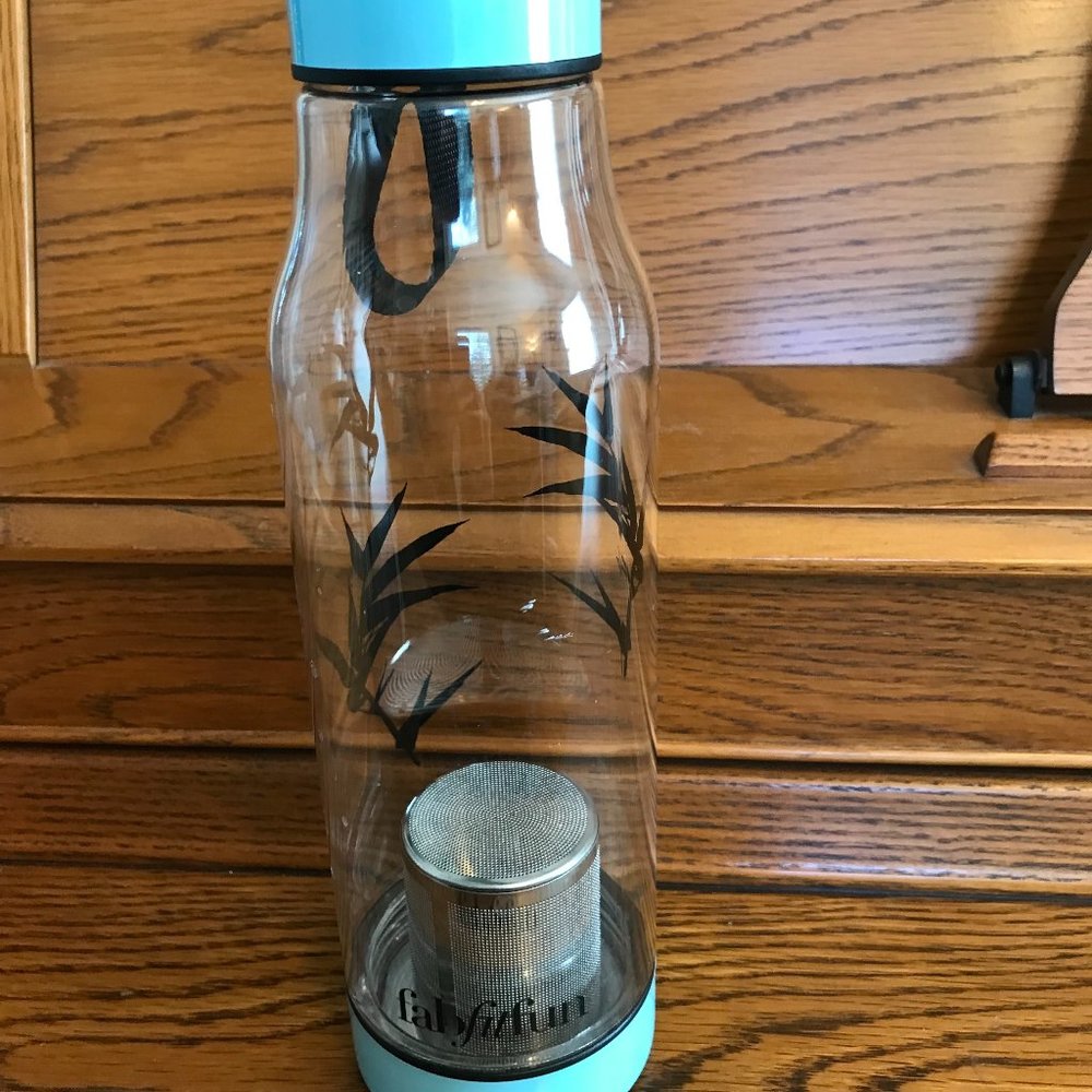 fabfitfun fruit infuser water bottle